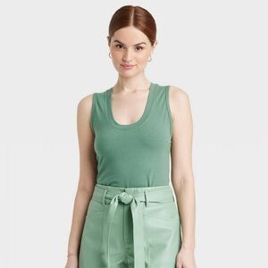 A New Day Green Boho U Line Tank Top size Medium